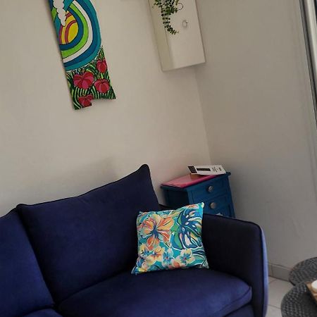 Bel appartement privé, magnifique vue sur la mer des Caraibes et jardin clos, WiFi, à 2mn de la plage Sainte-Luce Extérieur photo