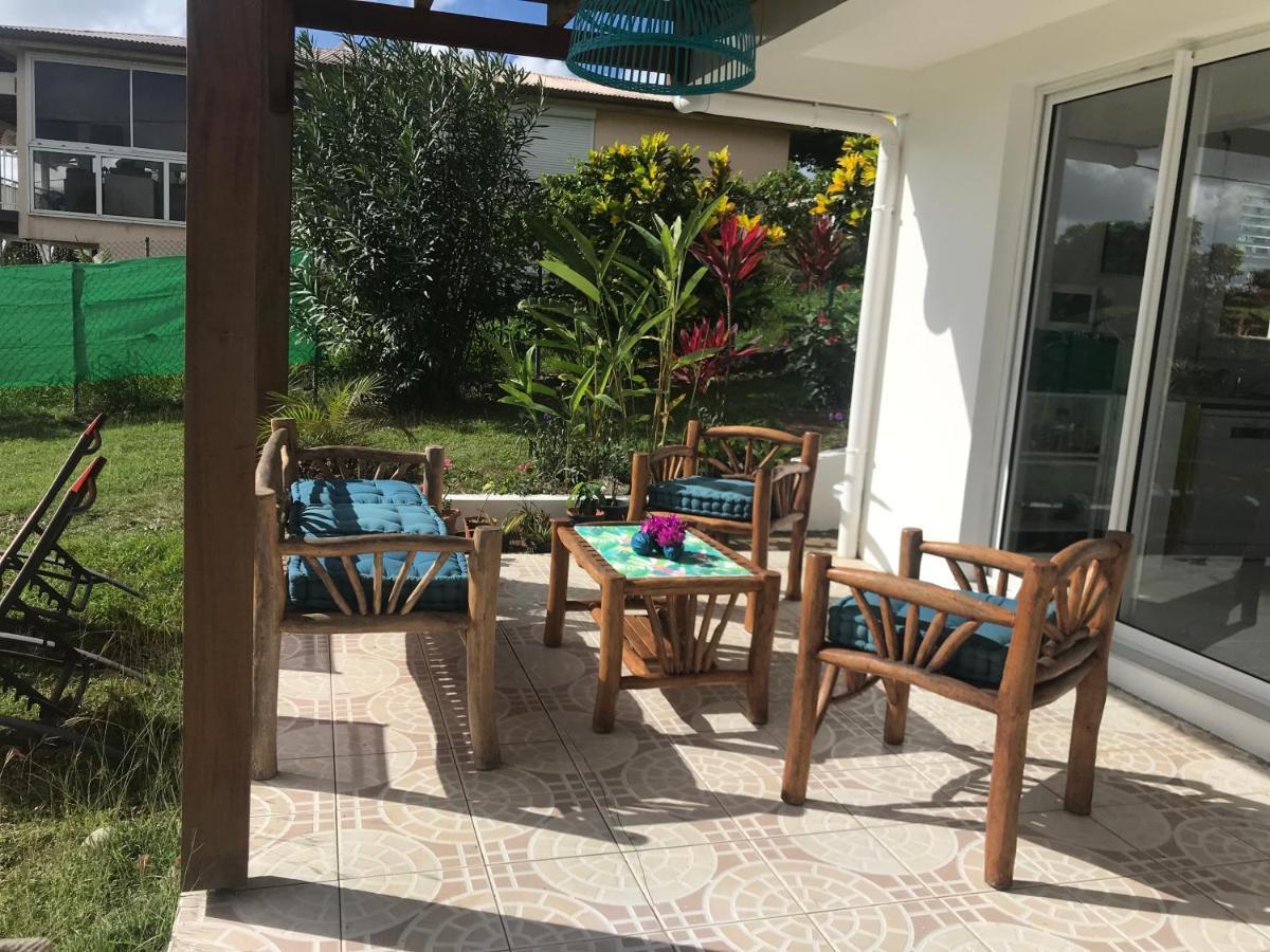 Bel appartement privé, magnifique vue sur la mer des Caraibes et jardin clos, WiFi, à 2mn de la plage Sainte-Luce Extérieur photo